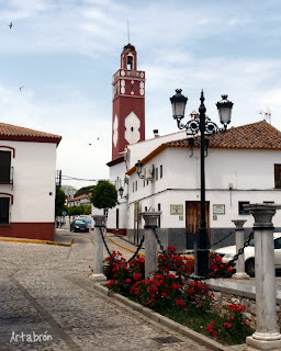 Almadén de la Plata. Torre del Reloj
