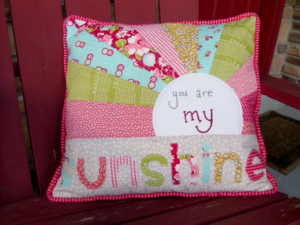 Ameroonie Designs You are my Sunshine Pillow tutorial
