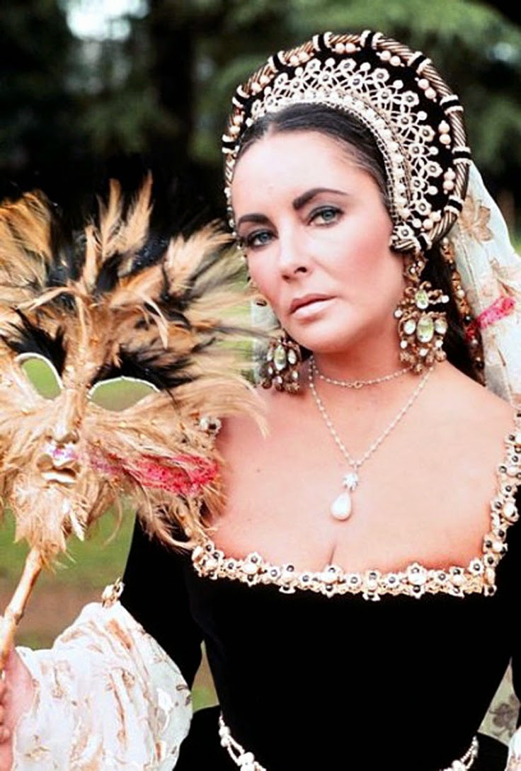 Elizabeth Taylor La Peregrina Pearl