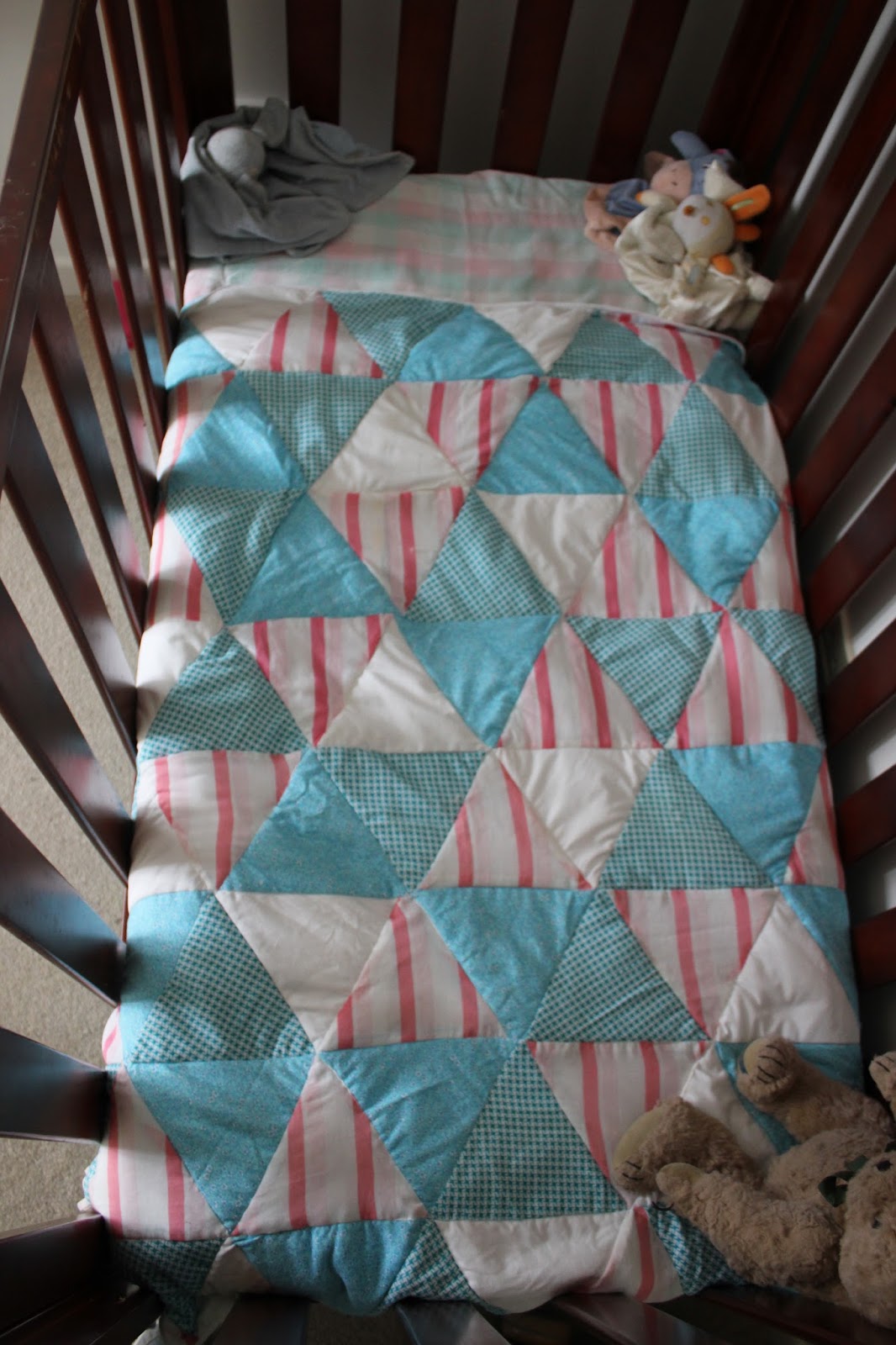 On A Crafty Adventure Triangle Cot Quilt