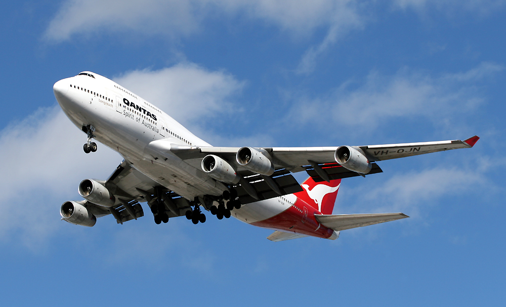 Can anyone identify this plane (assuming it s real)? : r/aviation Can anyone identify this plane (assuming it s real)? : r/aviation