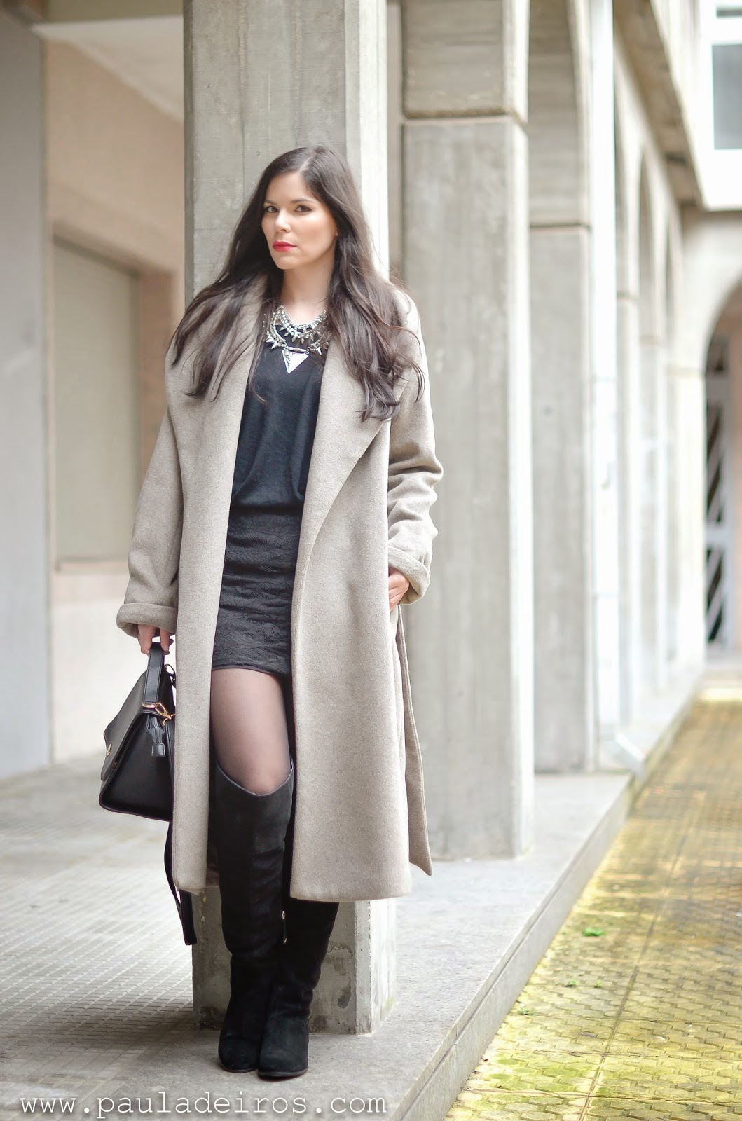 PAULA DEIROS SECRETS Grey long Coat & skirt