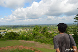 Candi Abang, dan Keindahan Dari Atas Bukit