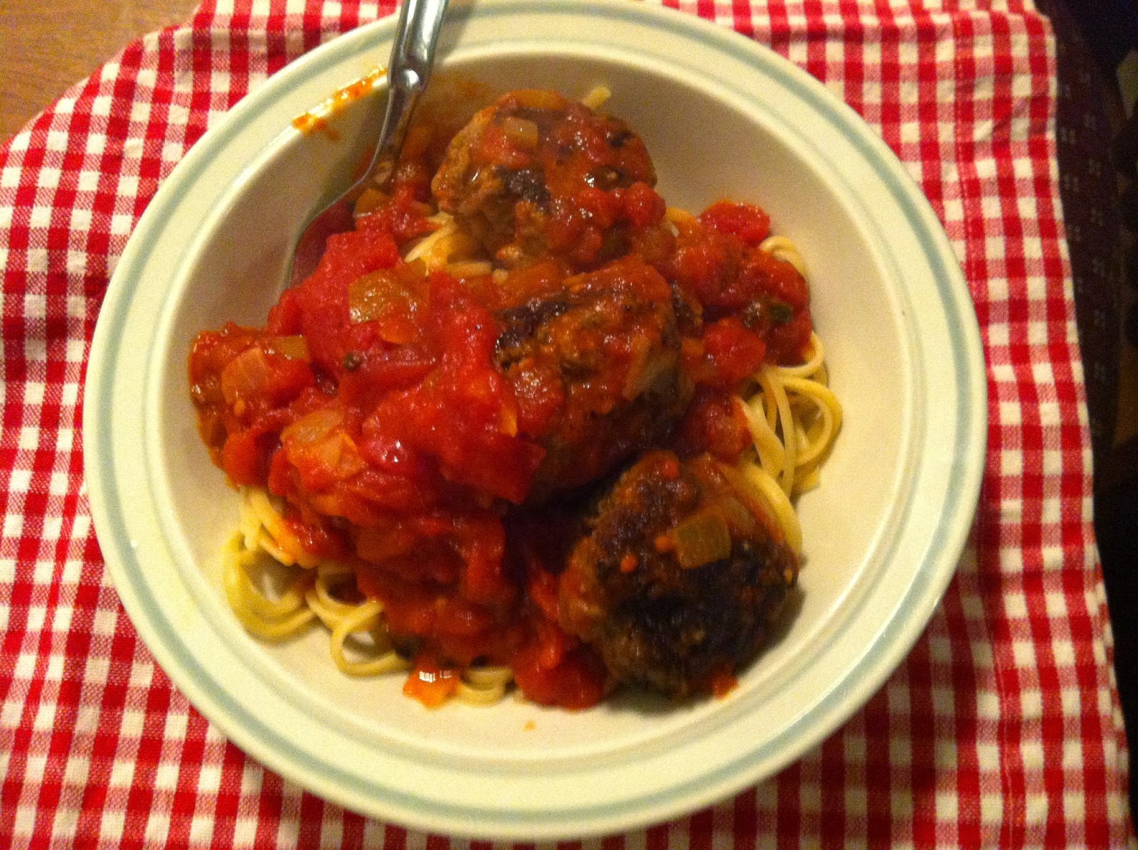 wwdh - spaghetti and meatballs with tomato sauce