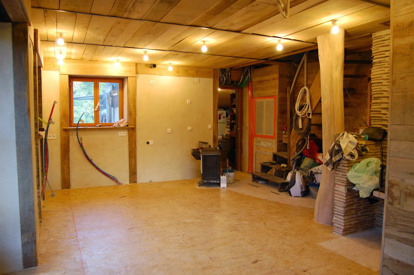 2013, une année entre paillenthèse: plafond pièce de vie (2/3)