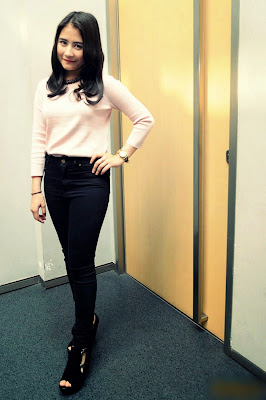 foto Prilly Latuconsina foto Prilly Latuconsina