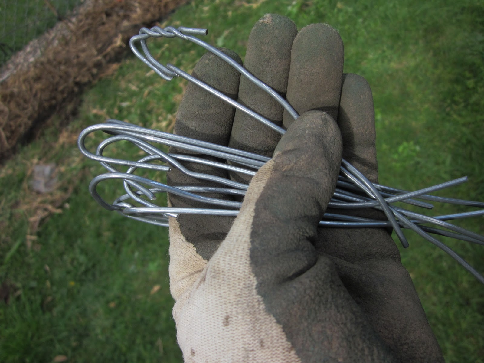 Urban Prepper Chick Learn as I Go Prepper Uses for Wire Coat Hangers