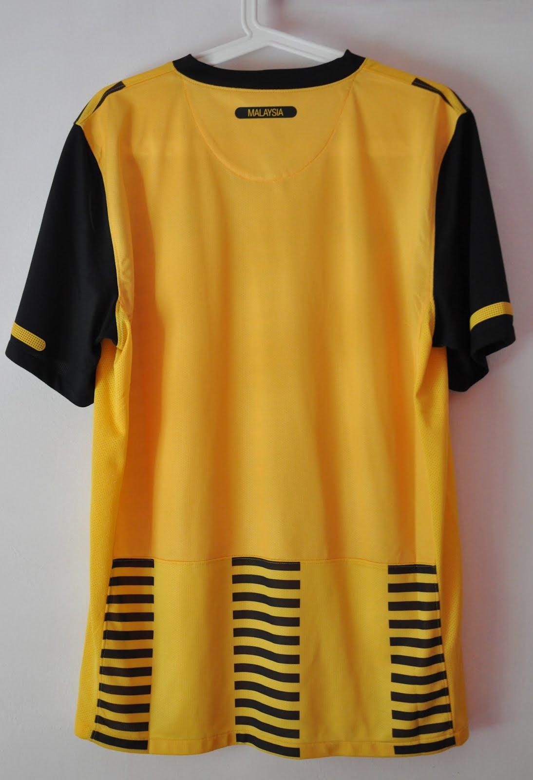 DAUS REDSCARZ Jersey Malaysia Home 20102012 Kit