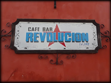 "Cafe Bar Revo"