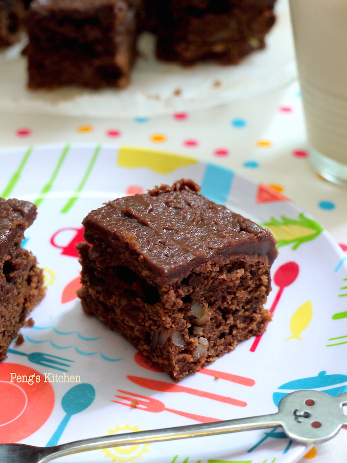 Peng's Kitchen Chocolate Sauce Brownies