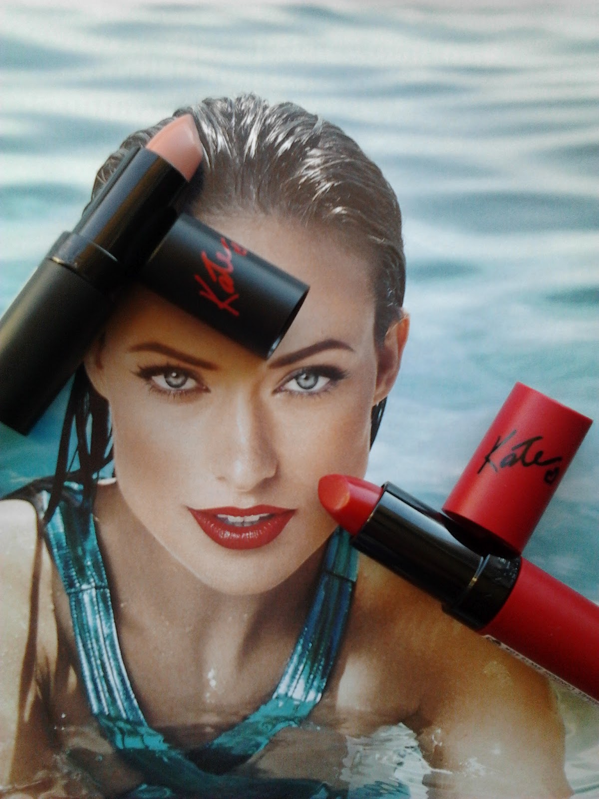 http://4.bp.blogspot.com/-l_1zMw8z3Qw/UGvhrJCapdI/AAAAAAAAAWg/s_01MhKT48U/s1600/tutto+ci%C3%B2+che+ci+rende+belle.jpg