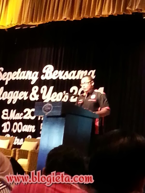 Sepetang Bersama Bloggers dan Yeo's 2014 Kisah Bisnes Kad PENGALAMAN, Pengalaman Blogger, Pengalaman Blogging, SBB2014, SBBYEOS2014, Sepetang Bersama Blogger 2014, Kisah Bisnes Kad, bisnes kad, MH370, MH370 Hilang, Jom Doa Buat MH370, Selalu hantar soalan kat Denaihati, selalu komen, Silent Reader, silent reader blog, blogger, blogger silent reader, tag nama, menuntut ilmu, berselfie, Ephyra, whatssapp, MH370 hilang, kambing bakar, cendol, tak perasan ada tag kat tudung, risau sebab esoknya final exam, Sendayu Tinggi, duta produk Ephyra, Norman Hakim, Memey, http://www.blogieta.com/2014/03/sepetang-bersama-bloggers-dan-yeos-2014.html