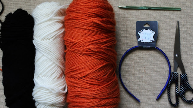 DIY // Free Crochet Pattern: Crochet Fox Ear Headband!