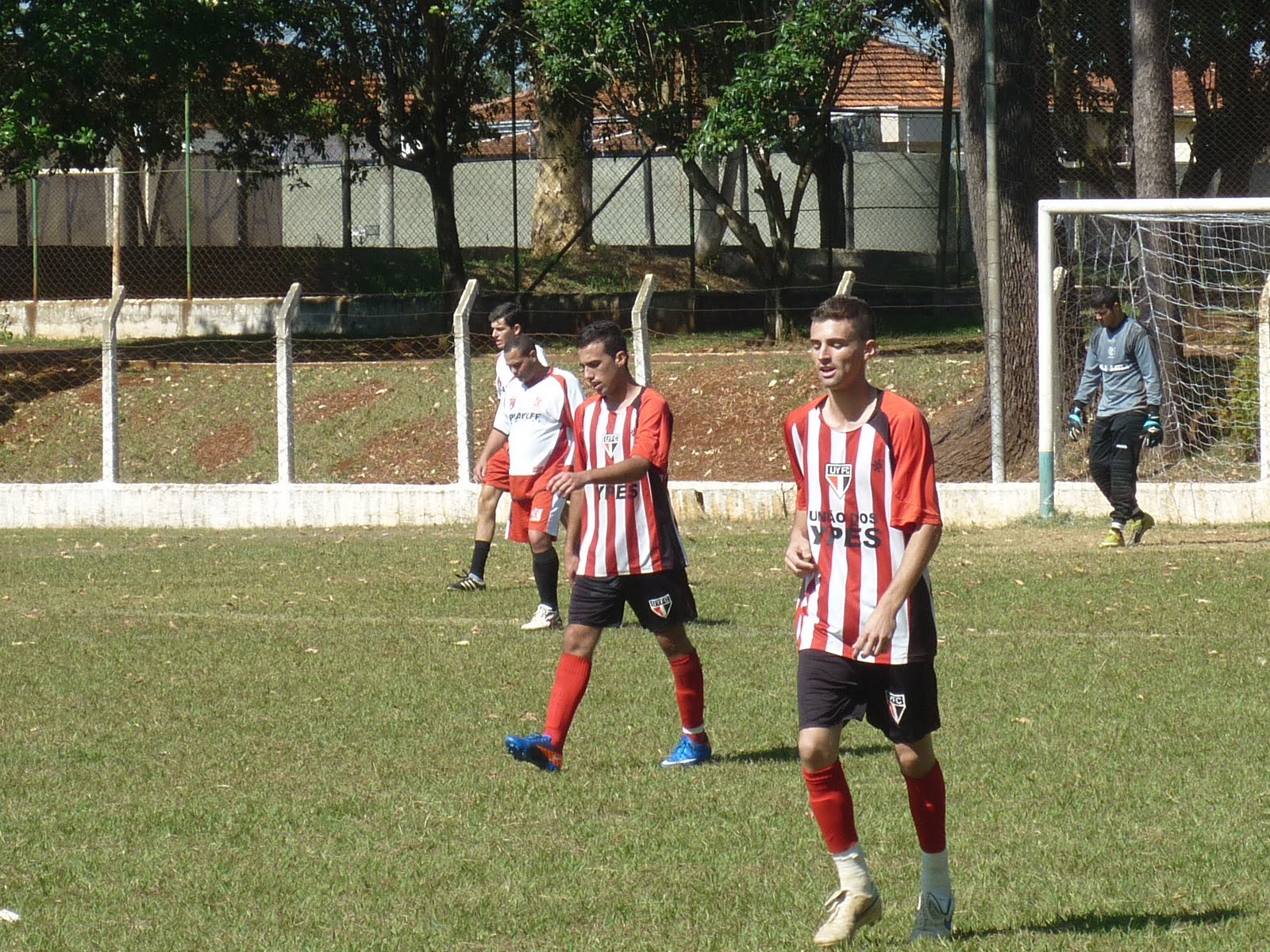 Mandi vence no sub-15 e empata no sub-17 pela primeira rodada do