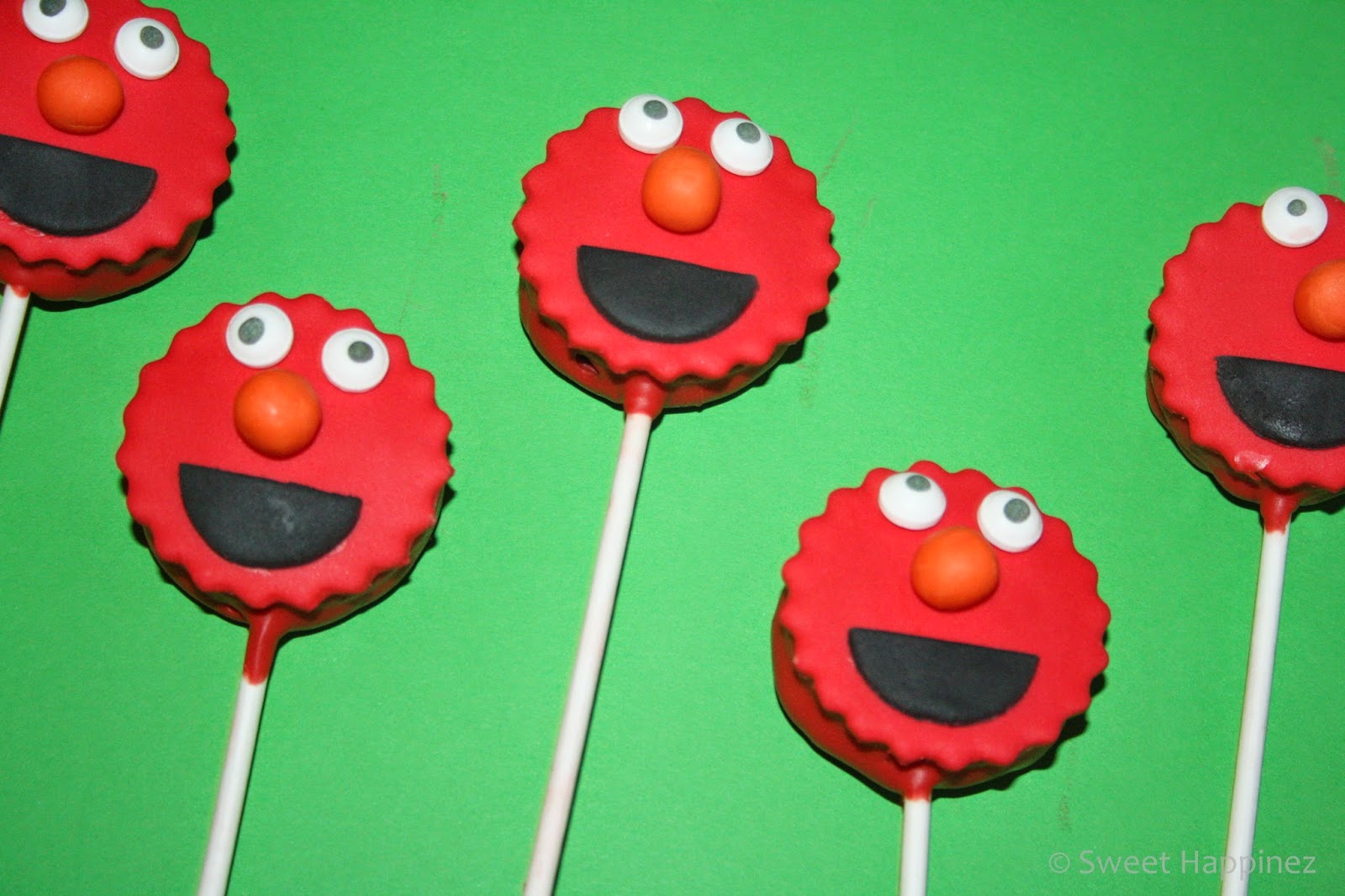 http://4.bp.blogspot.com/-lbYd-mel-lw/VOUCsb-pWAI/AAAAAAAAEc8/UAl18p_Gm6E/s1600/Elmo%2BOreo%2BPops%2B2.JPG