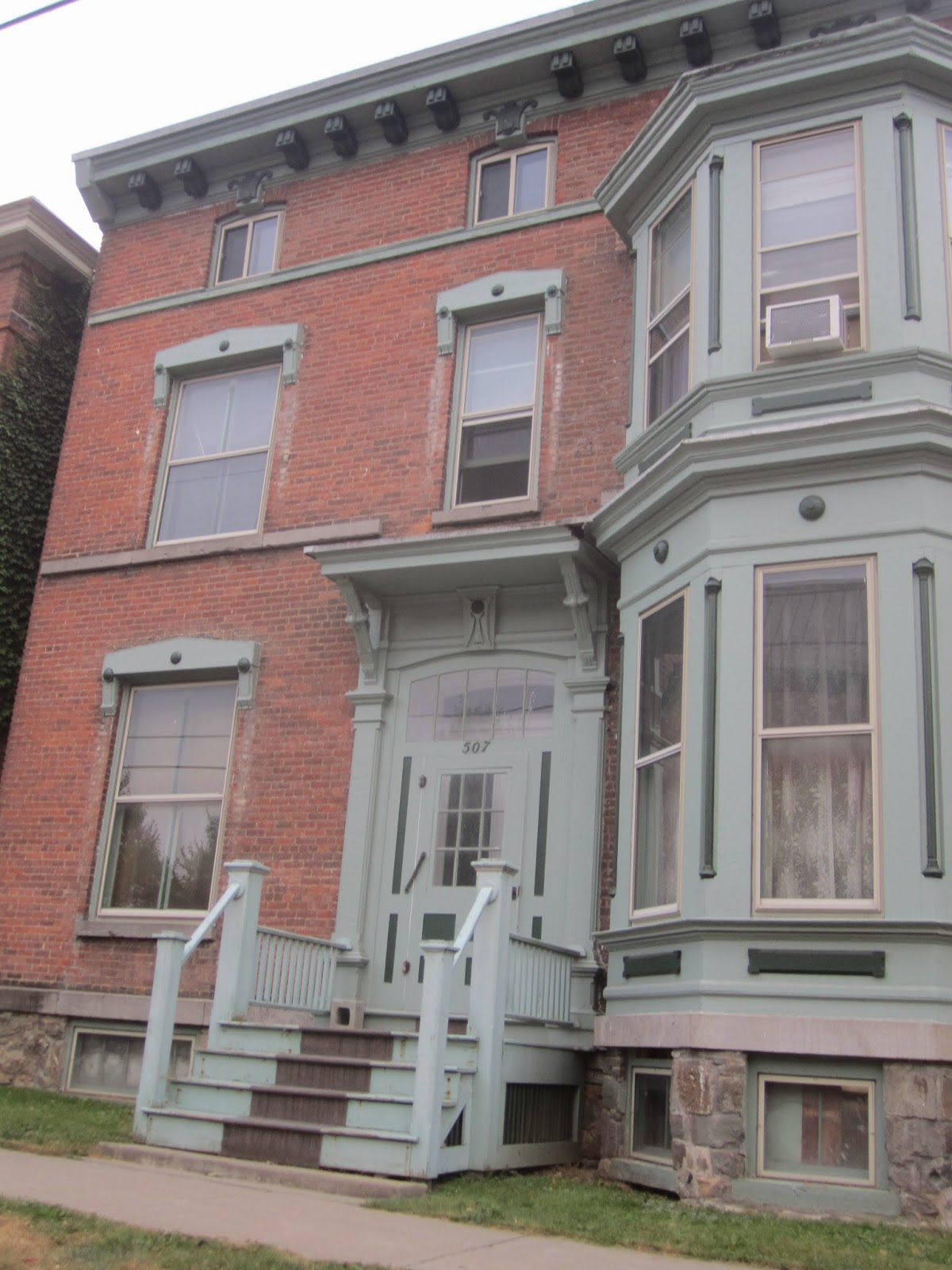 The Picturesque Style Italianate Architecture Henry Street Houses