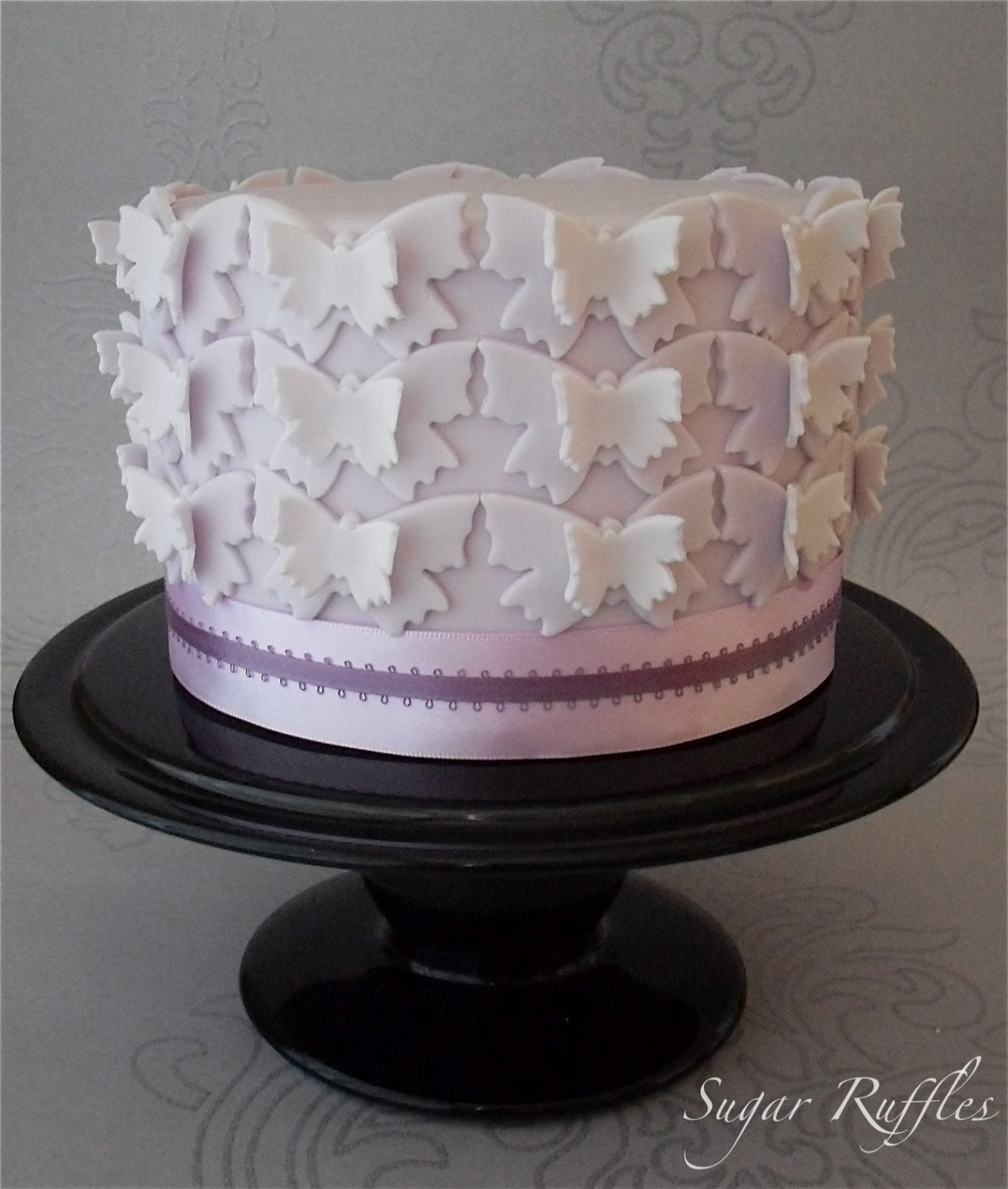 http://4.bp.blogspot.com/-lc85-bhEhns/T7EzsdPNfuI/AAAAAAAABPA/kz01IE9Lpso/s1600/3D%20Butterfly%20Cake.jpg