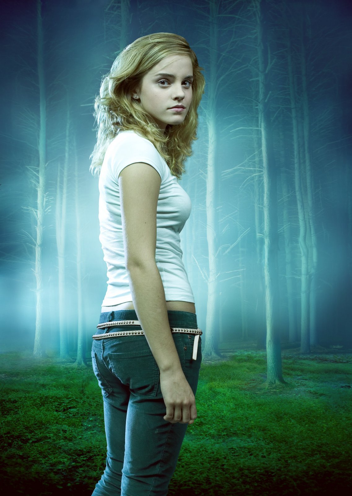 http://4.bp.blogspot.com/-ld9TE-JitFw/TmR_TRqfg9I/AAAAAAAAEVw/7wHq9IUAhII/s1600/Emma+Watson+56.jpg