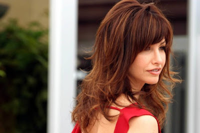 Sexy American Gina Gershon Wallpaper