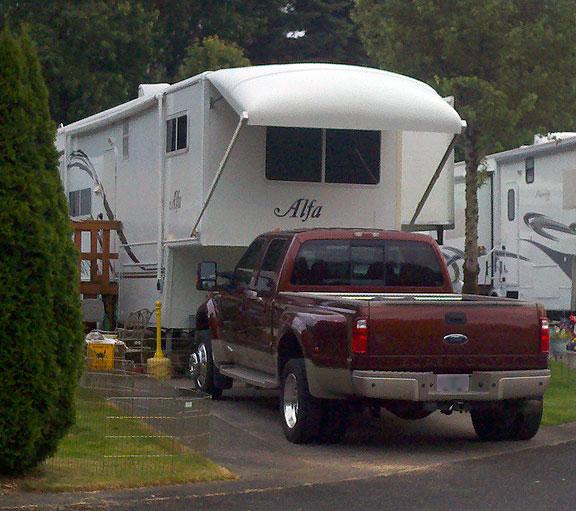 Cool and Interesting RVs The Alfa Fifth Wheel front endcap