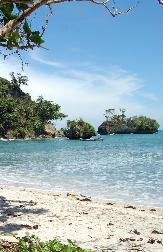 Pantai Pasir Putih cilacap