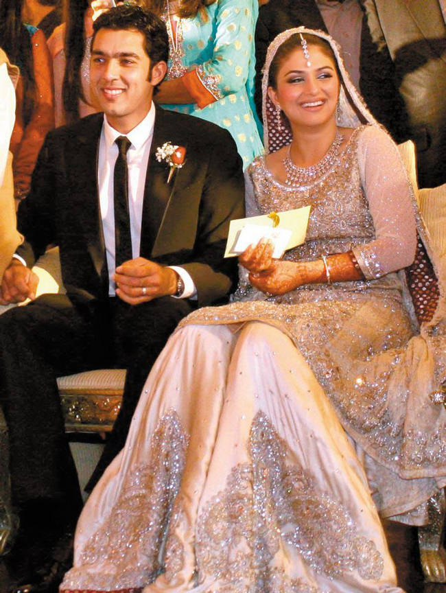 Aisam Ul Haq Qureshi Wedding Photos Celebrities Wedding Photos Marriage Photos Of Cricketers Actors Aisam ul haq qureshi with wife pics. celebrities wedding photos