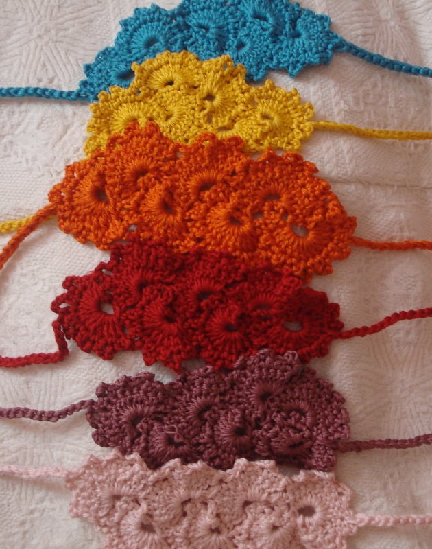 Free Crochet Pattern: Lacey Headband
