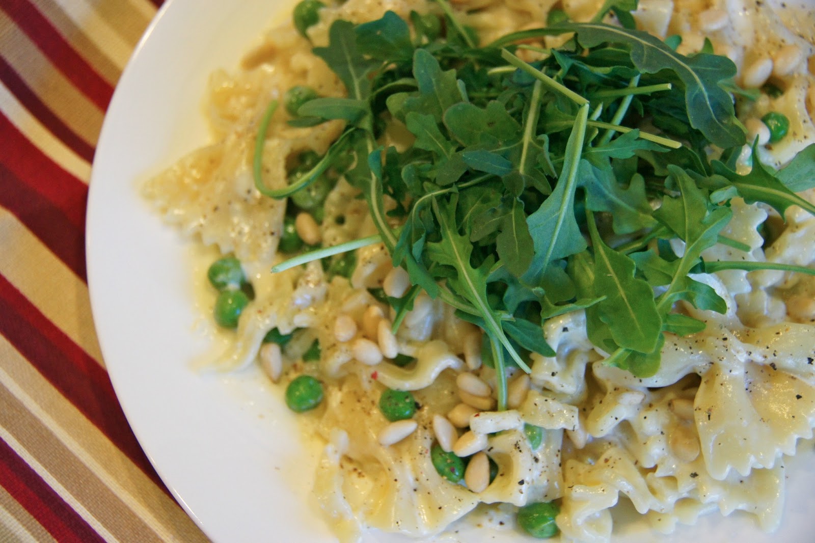 Family Food Finds Creamy Bowtie Pasta with Peas and Arugula