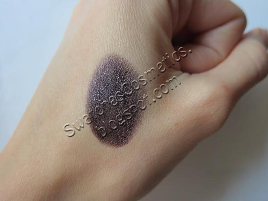 Swatches Cosmetics Свотчи Косметики Губная помада для губ Lipstick Chanel №157 Hysteria 
