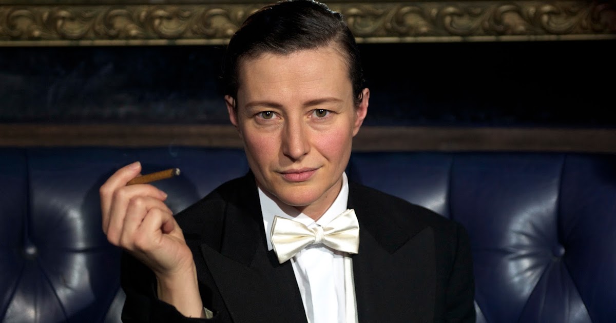 Jonathan Baz Reviews... Victor/Victoria Review