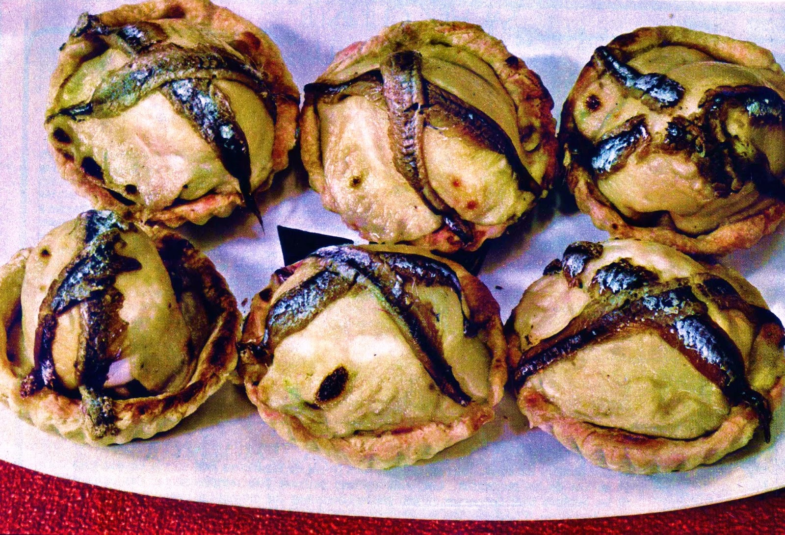 Au bonheur des papilles Entrées chaudes Croustades d'Œufs aux Anchois