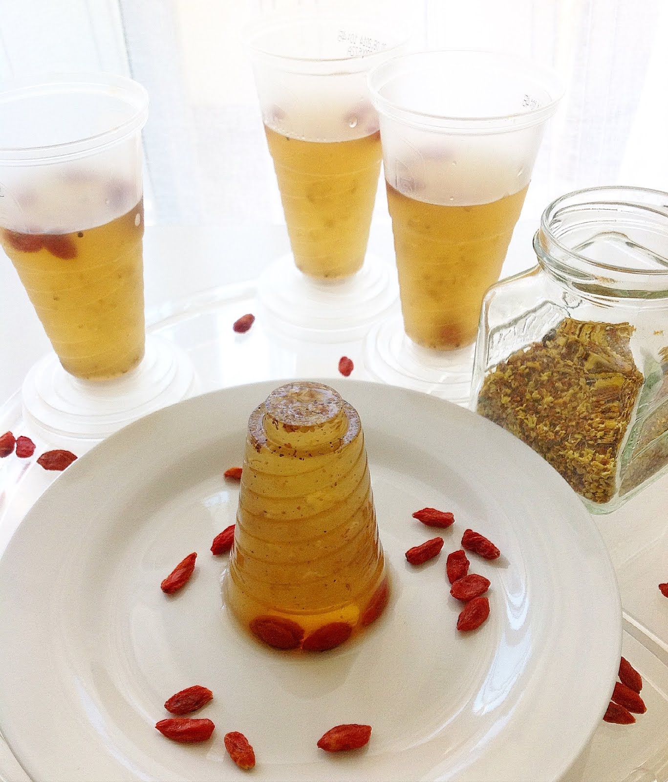 Osmanthus Goji Berry Konnyaku Jelly 水晶杞子桂花糕