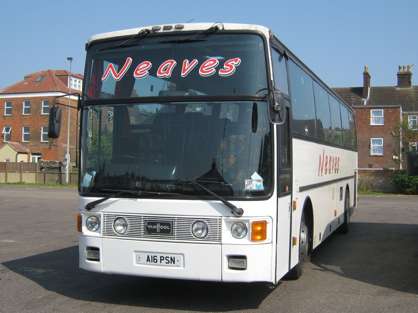 Neaves Coaches