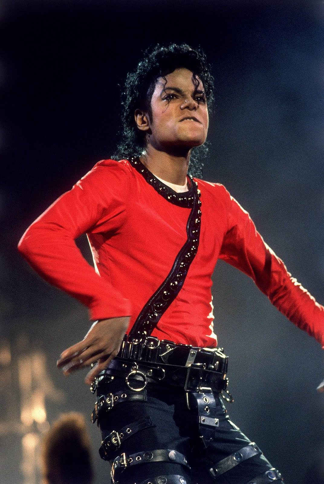 http://4.bp.blogspot.com/-lkuLTdhjegk/TkCw4PrwMtI/AAAAAAAABk4/V1nDW5h-PGA/s1600/579229983_000michaeljacksontributecelebutopiacd2009000_287029_122_493lo%255B1%255D.jpg
