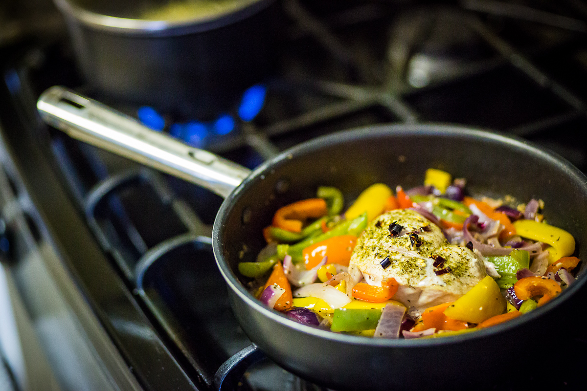 37 Cooks Spicy Dill Chicken with Peppers