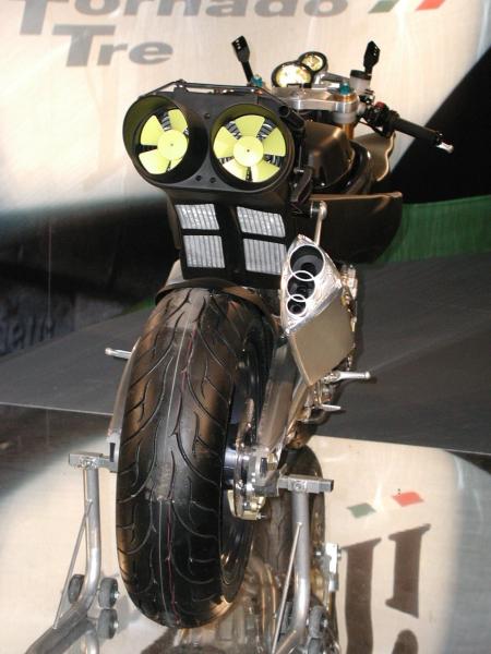 MV 800 Rivale Echap_10