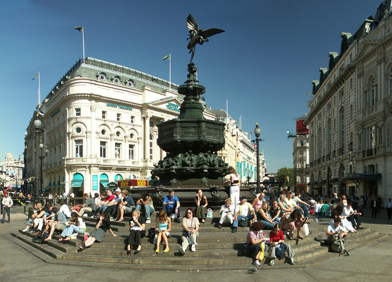 Getaway in London: Piccadilly Circus