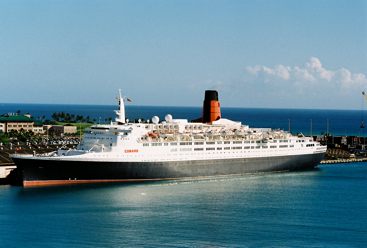 The Legendary Ocean Liner QE2 to be Transformed into 300 Room Floating