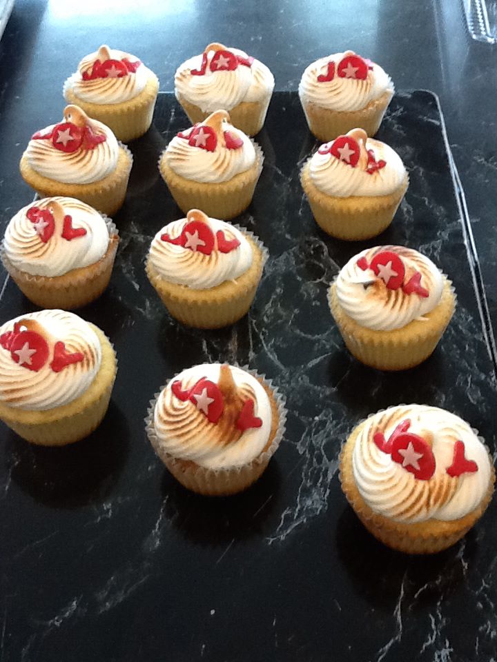 What The Cup! Cupcakes Christmas Cupcakes