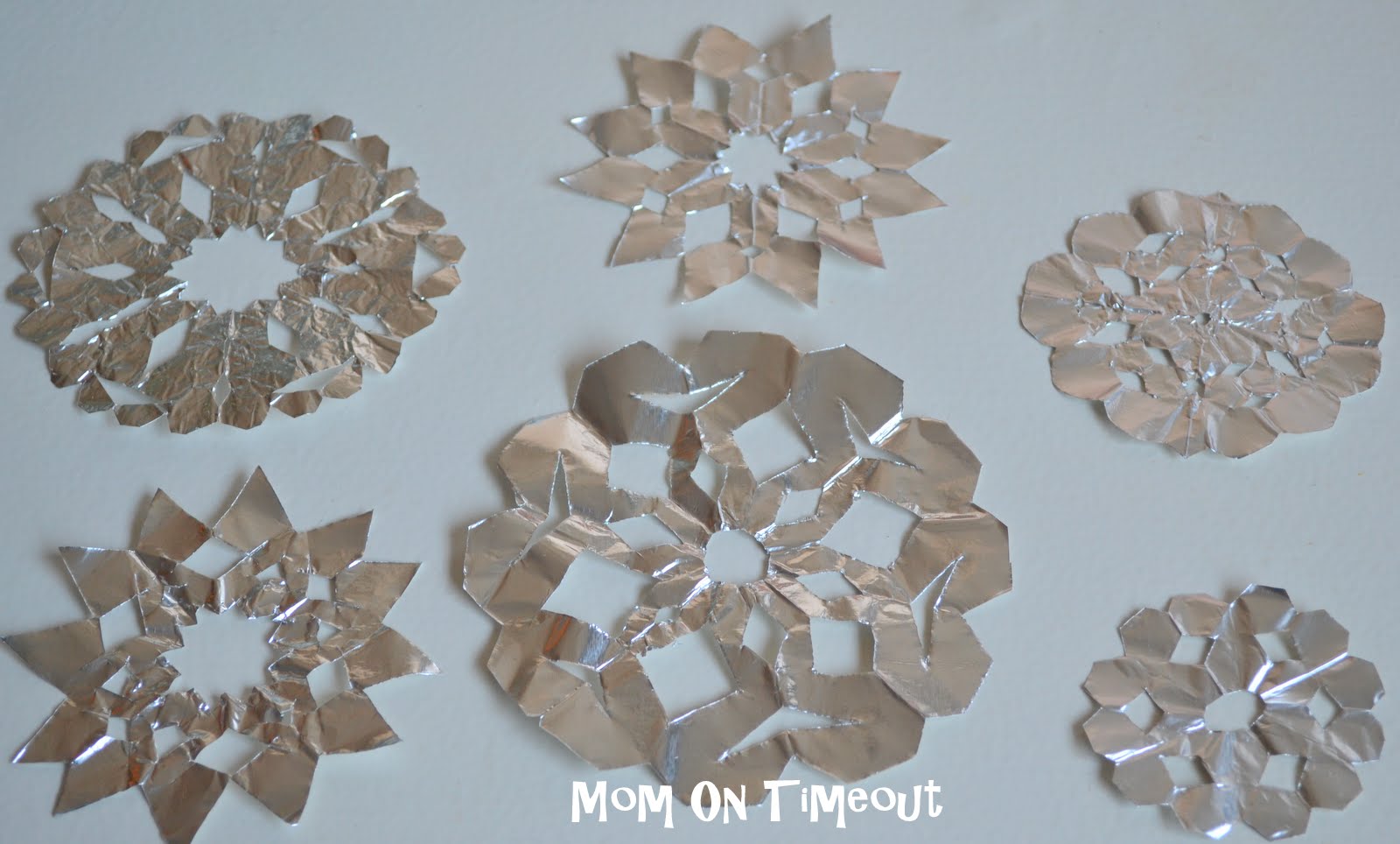Foil Snowflakes {Tutorial} Mom On Timeout