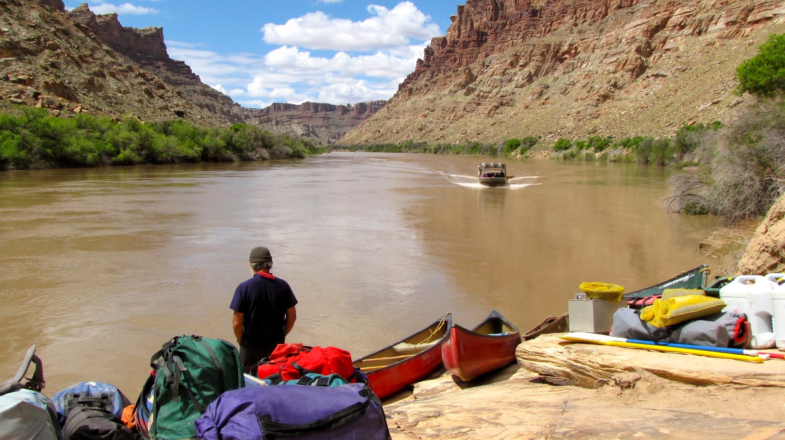 LOAFin AROUND and KANOE TRIPPING Canoeing the Green River, UT, USA