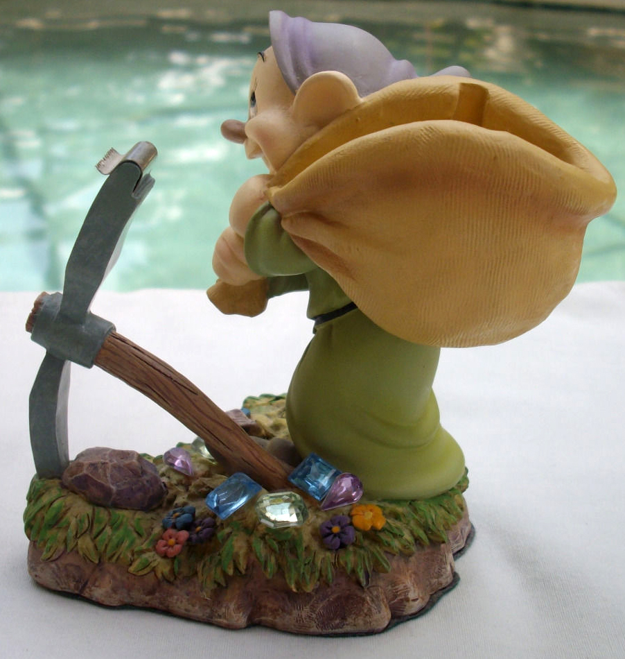 Filmic Light Snow White Archive Seven Dwarfs Desk Accessories Set