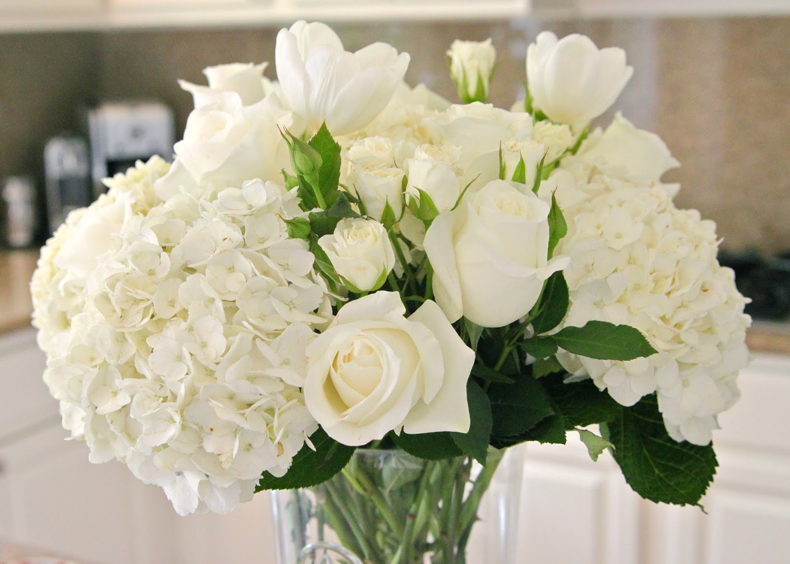 Nicole's Guide To Style Decor Housewarming Flowers + Food