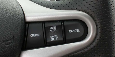 Mengenal Teknologi Cruise Control Mengenal Teknologi Cruise Control