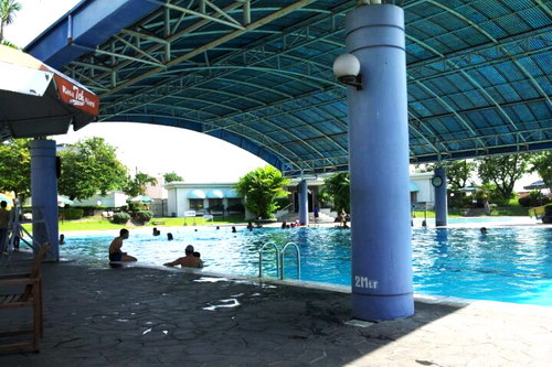 Atlantis, Restoran, Indoor Tennis & Kolam Renang - Rental ...