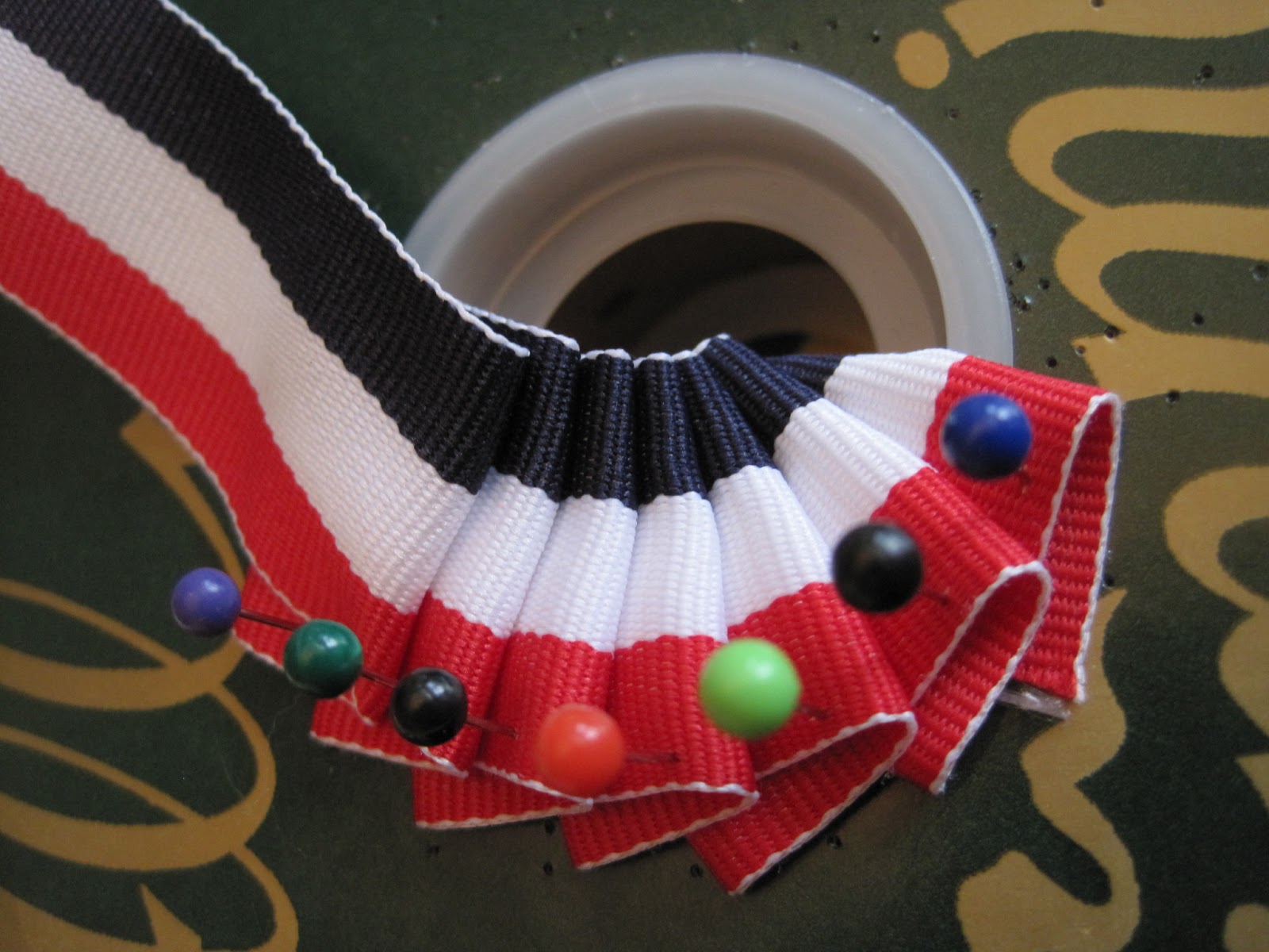 Yarn Blarn DIY Les Miserables Cockade/Rosette