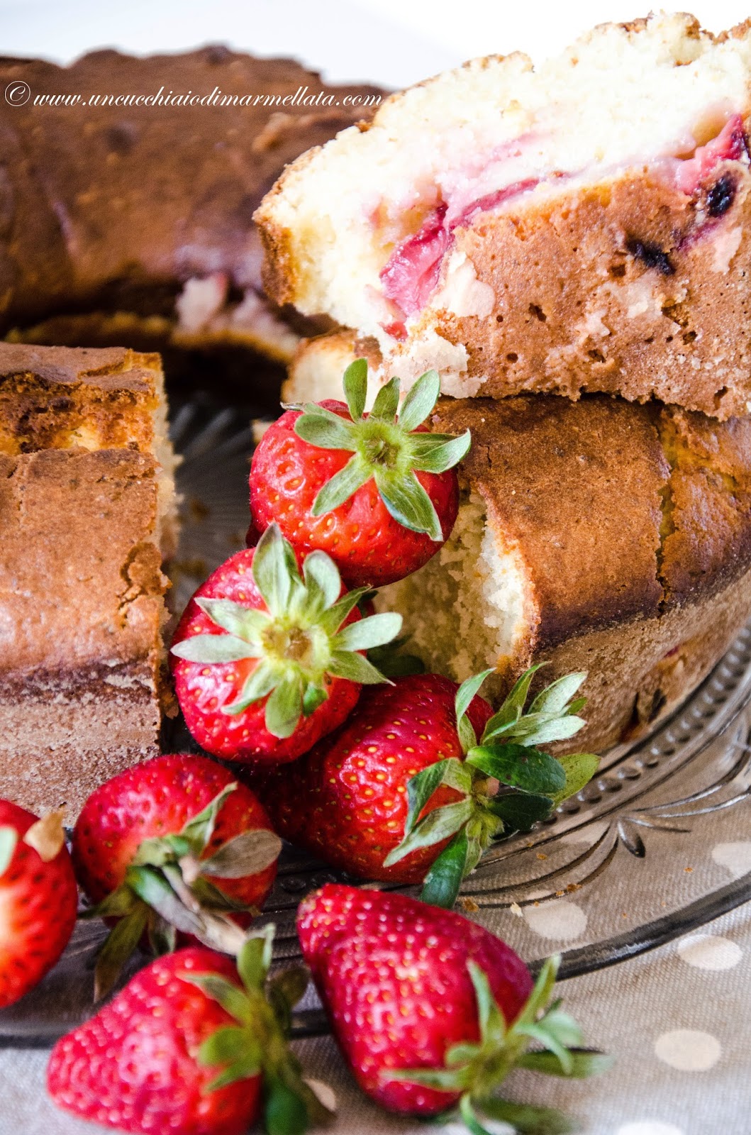 ciambellone ricotta & fragole