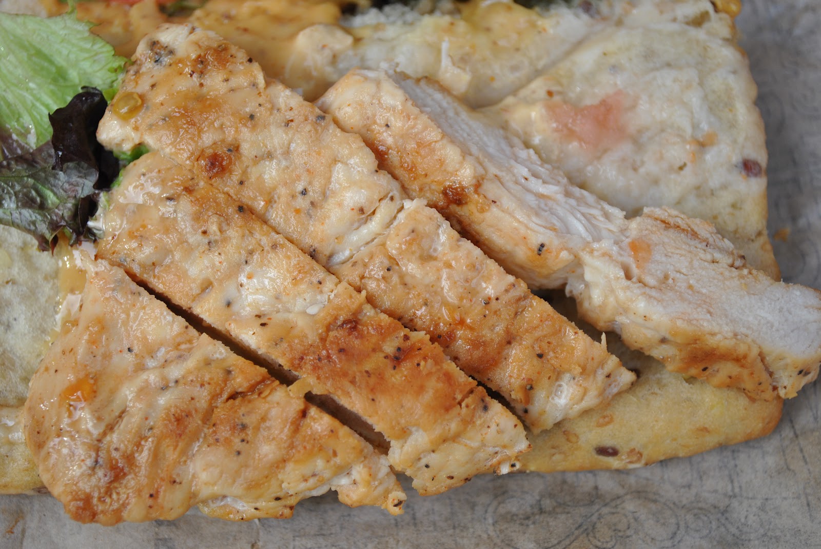 Foodette Reviews Wendy's New Smoky Honey Mustard and Asiago Ranch