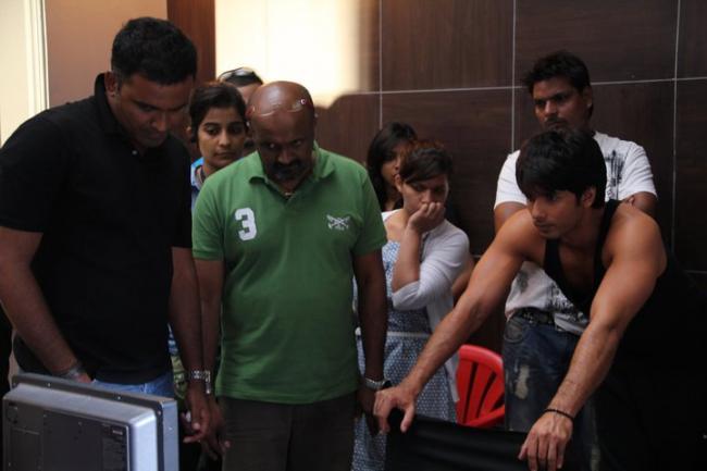 Shahid Kapoor on the sets of Movie Bru Lite Pics