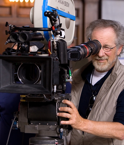 Spielberg+behind+camera.jpg